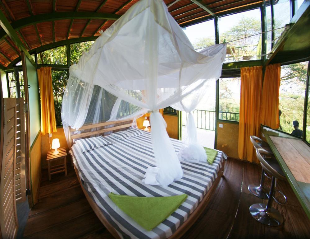 Yellow Haven Lodge Kampala Exteriör bild