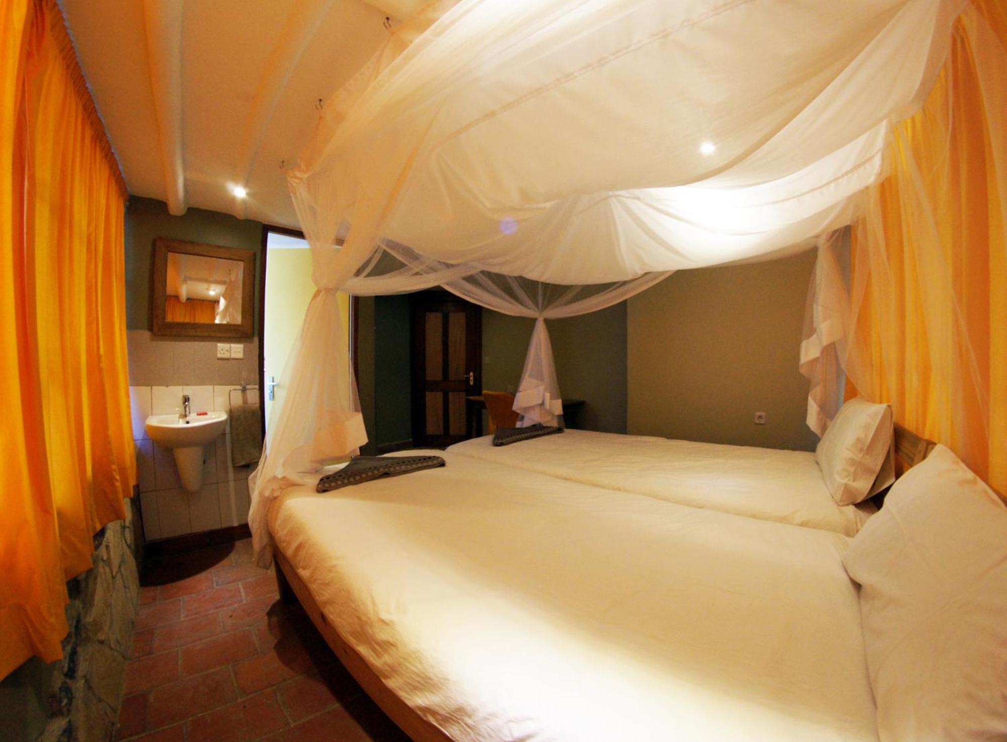 Yellow Haven Lodge Kampala Rum bild