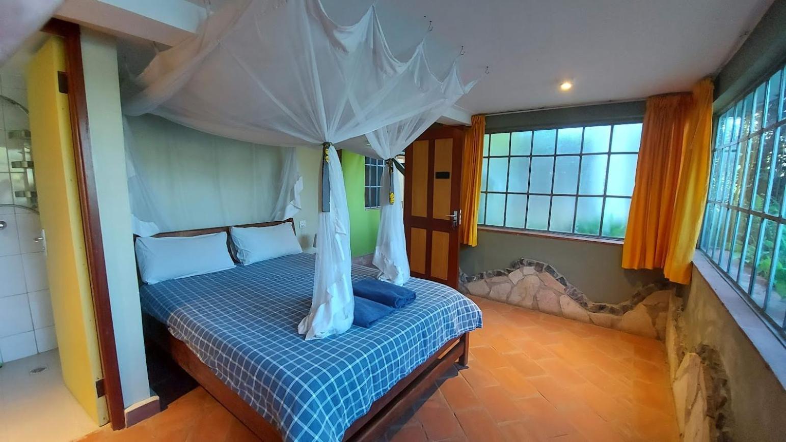 Yellow Haven Lodge Kampala Exteriör bild